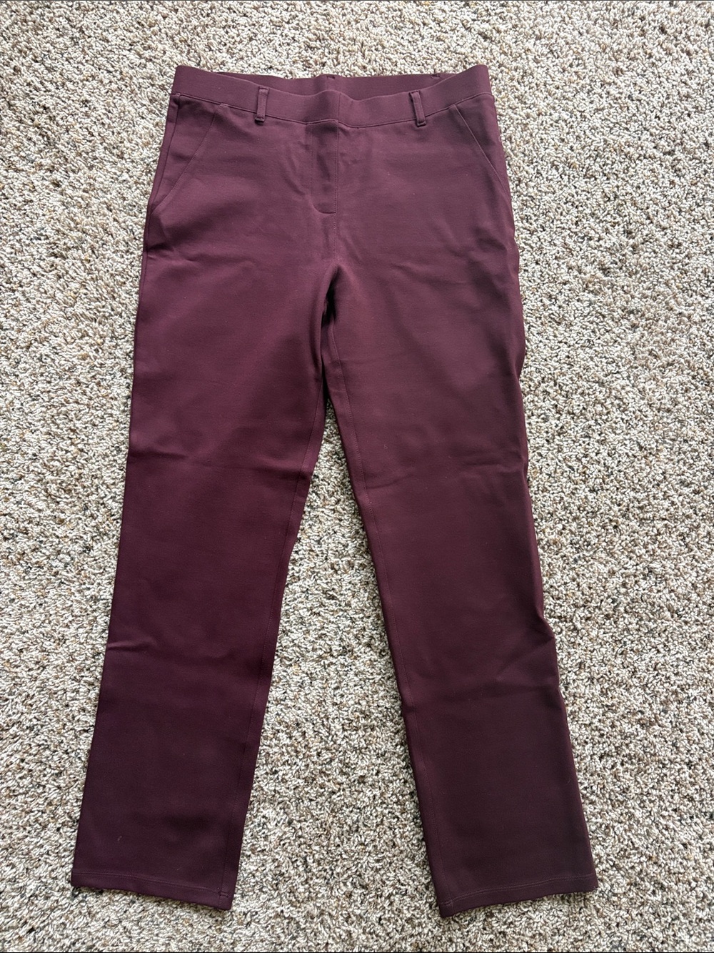 NWT Quince Ultra Stretch Ponte Straight Leg Workwear Pants Burgundy M Petite